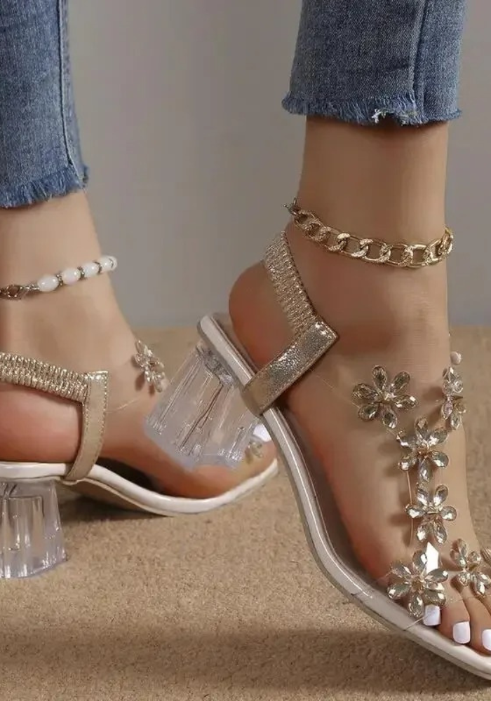 SANDALIAS DE TACÓN CON DETALLE FLORAL