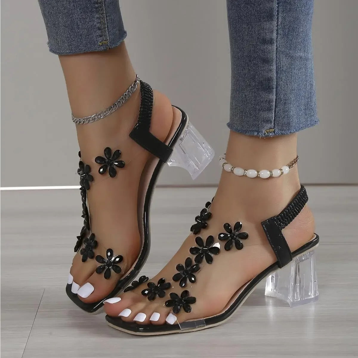 SANDALIAS DE TACÓN CON DETALLE FLORAL